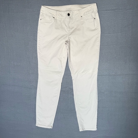 Maurices Women's Off-White Skinny Jeans cotton polyester spandex blend 12 - 14 - Picture 1 of 9
